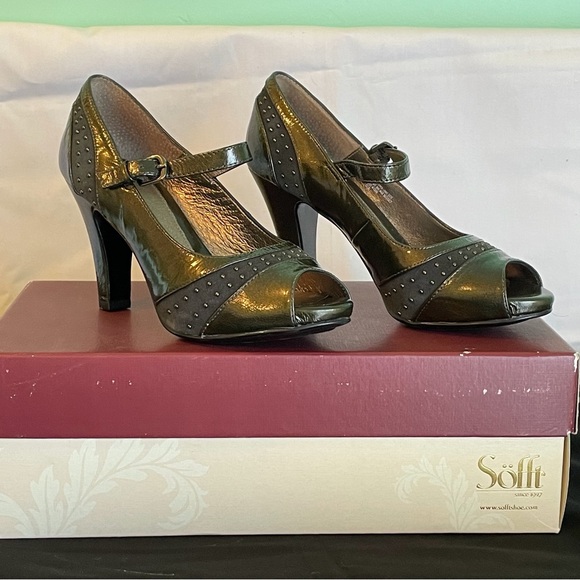 Sofft Raine Pewter Patent Pumps - Picture 5 of 13